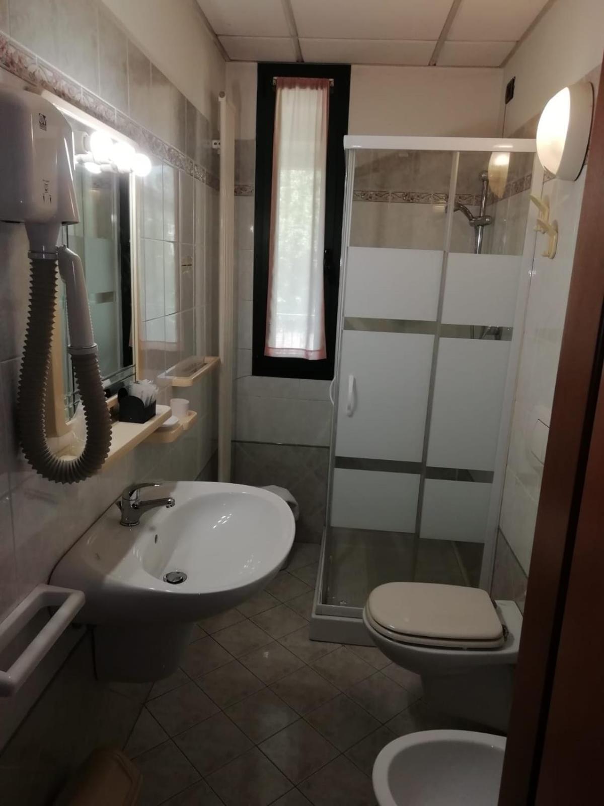 רוסולינה Hotel Gran Delta Di Alba-Invest Srl מראה חיצוני תמונה
