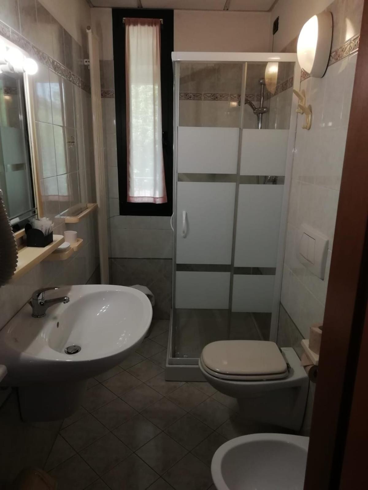 רוסולינה Hotel Gran Delta Di Alba-Invest Srl מראה חיצוני תמונה