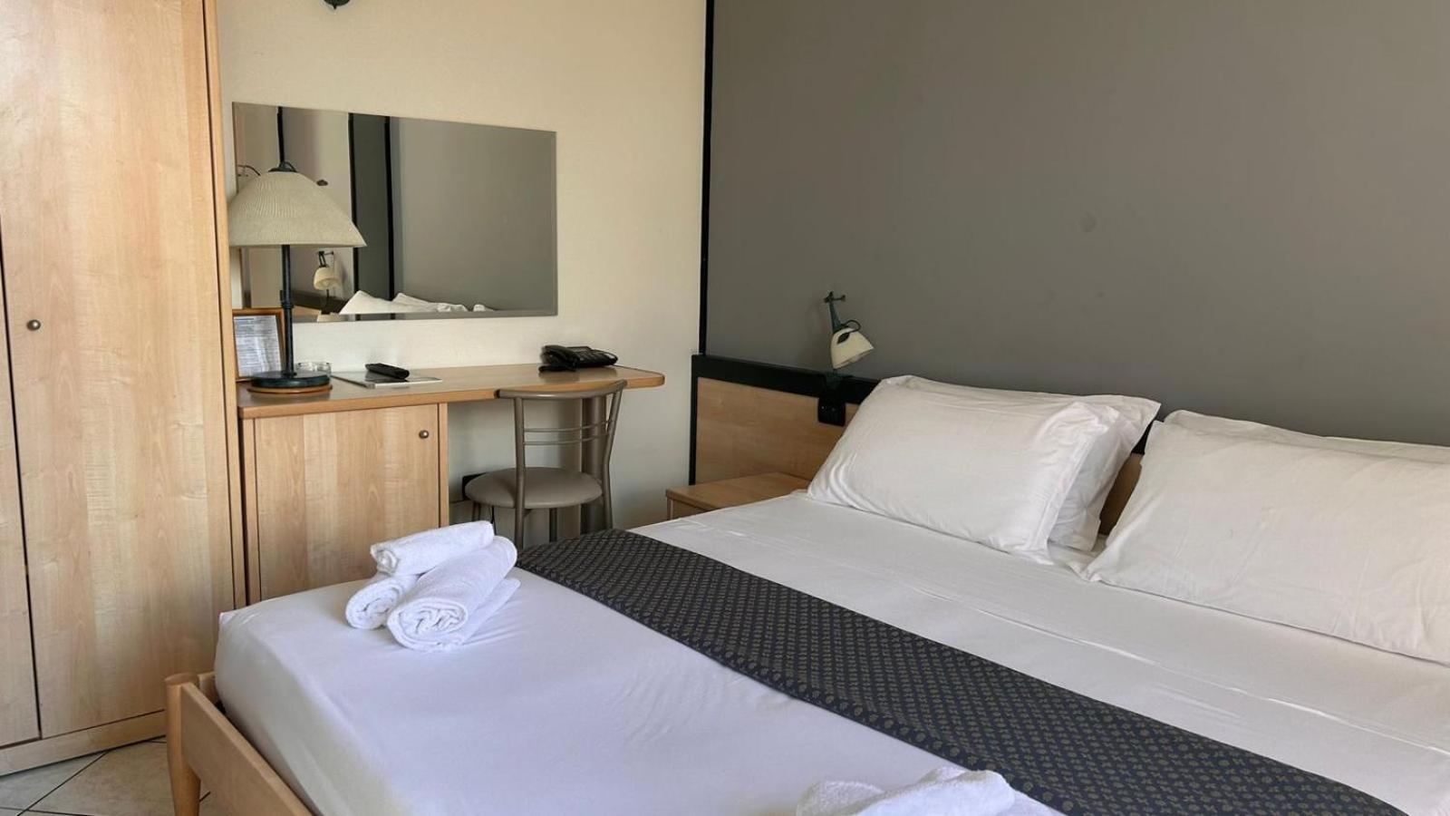 רוסולינה Hotel Gran Delta Di Alba-Invest Srl חדר תמונה