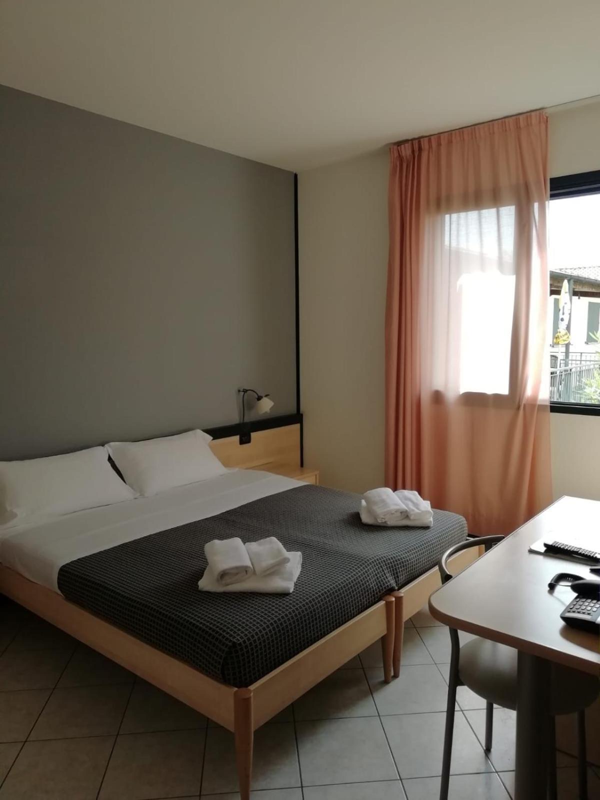 רוסולינה Hotel Gran Delta Di Alba-Invest Srl מראה חיצוני תמונה