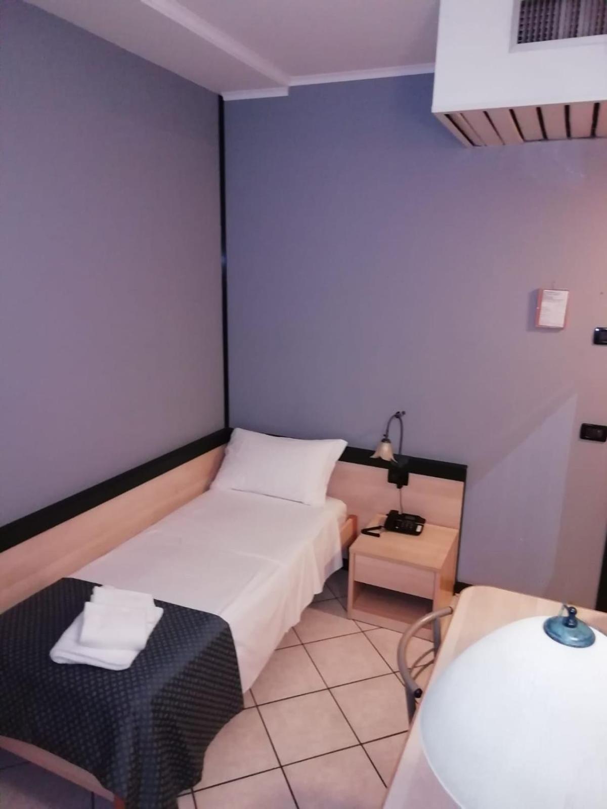 רוסולינה Hotel Gran Delta Di Alba-Invest Srl מראה חיצוני תמונה